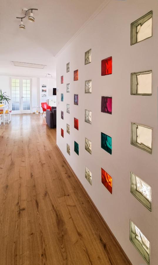 White Apartment Кестели Екстериор снимка